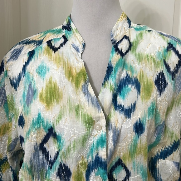 Alfred Dunner Geometric White/Turquoise/Blue Button Up Blouse Sz 18W - Picture 2 of 11